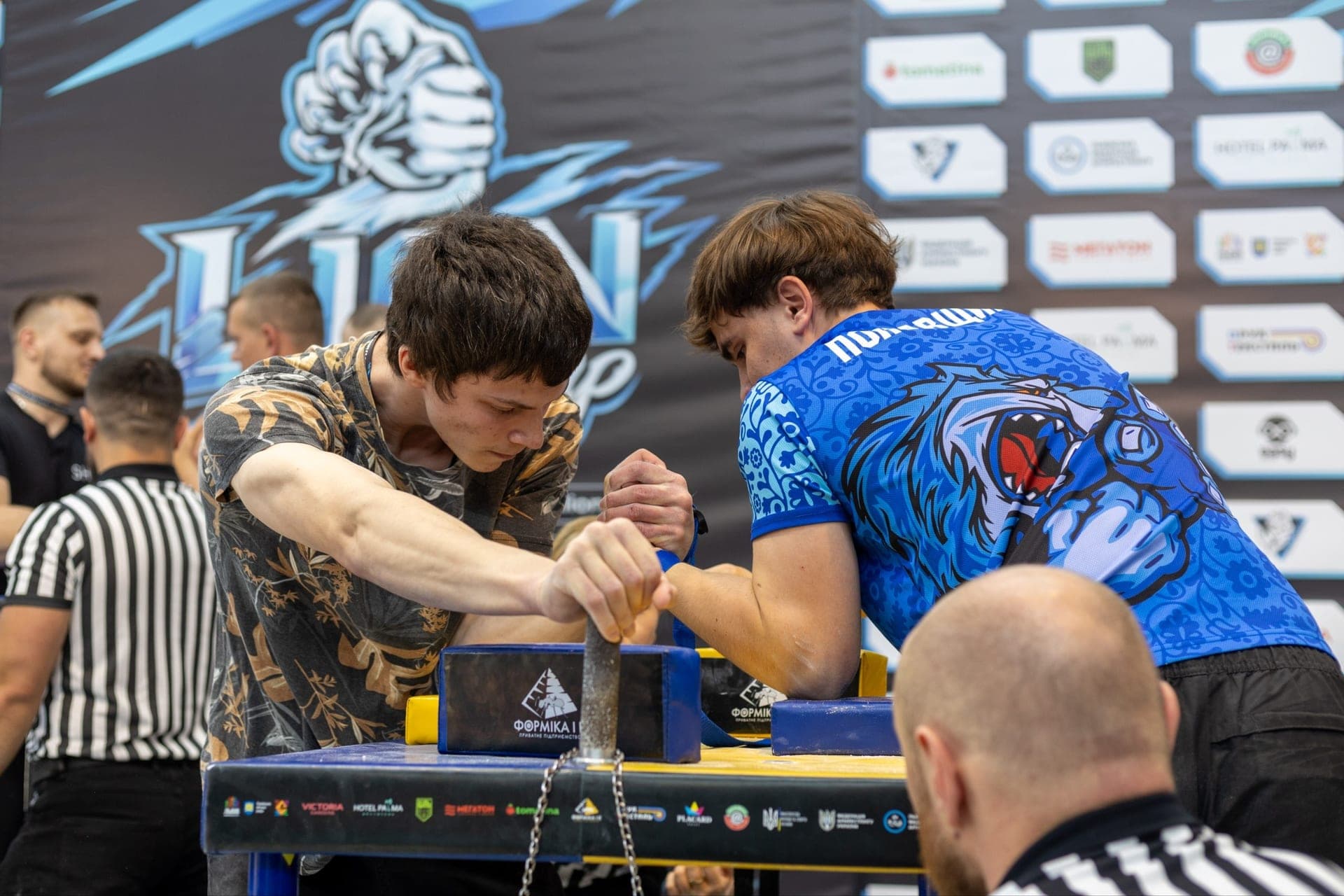 🦁🇺🇦 ВСЕУКРАЇНСЬКИЙ ТУРНІР З АРМРЕСТЛІНГУ «КУБОК ЛЕВА» ПАМ’ЯТІ ІГОРЯ ГЛАДКОГО ПЕРЕВИКОНАВ ЦІЛЬ ТА ЗІБРАВ 224 600 ГРН ДЛЯ НАШИХ ЗАХИСНИКІВ